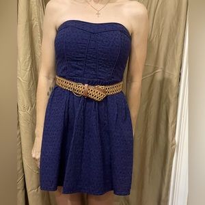 STRAPLESS DRESS. Only worn an hour! Junior’s size 5.